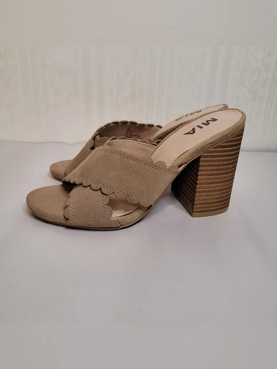 MIA Rosalyn Tan Suede Mules Size 7 - Picture 5 of 10